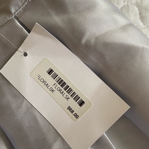 Beautiful Sans Souci floral midi skirt - Picture 2 of 2